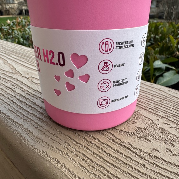 Stanley x Target 40oz PINK VALENTINES DAY Limited Edition Quencher BNWT in hand - Picture 3 of 9